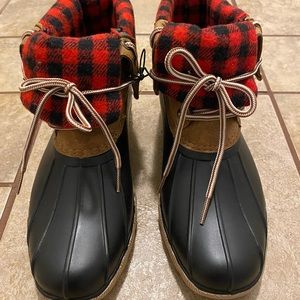Alpine Woods Saltwater Boots Size 8